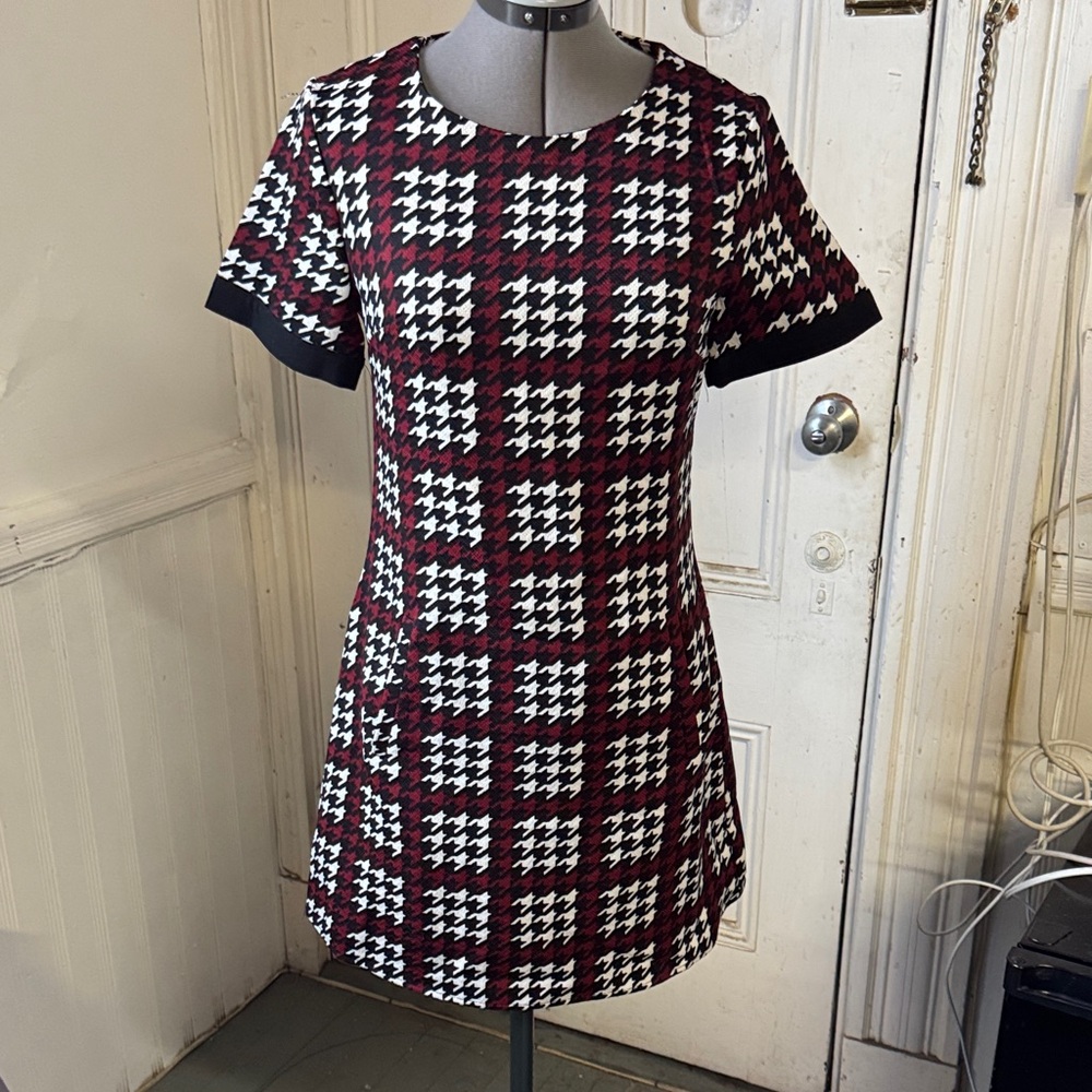 Houndstooth Mod Dress - Red and Black